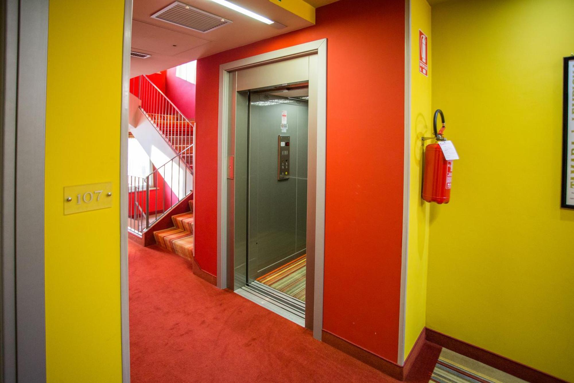 Hotel Fortyfive Кивассо Экстерьер фото